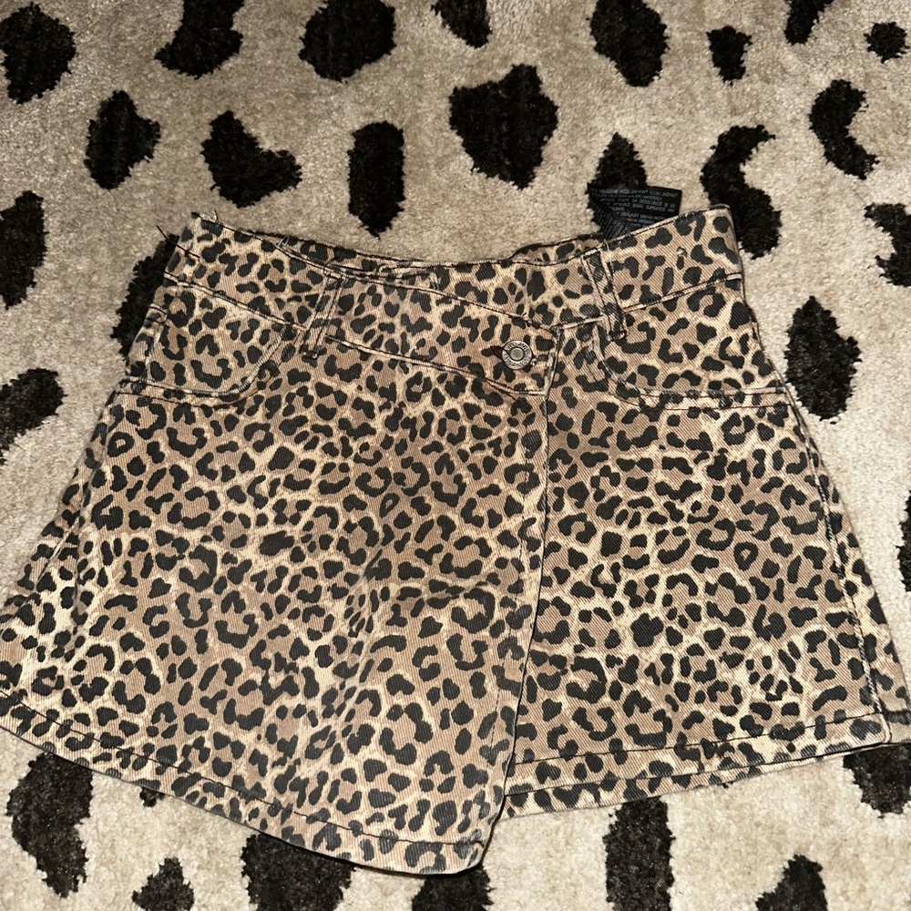 Zara Leopard Print skort